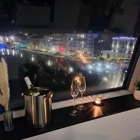 Appartement Le Tassigny, Duplex Superbe Vue Sur Les Quai, Centre Historique