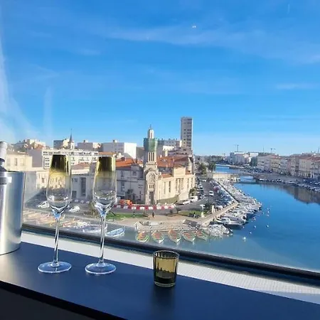 Le Tassigny, Duplex Superbe Vue Sur Les Quai, Centre Historique Appartement *