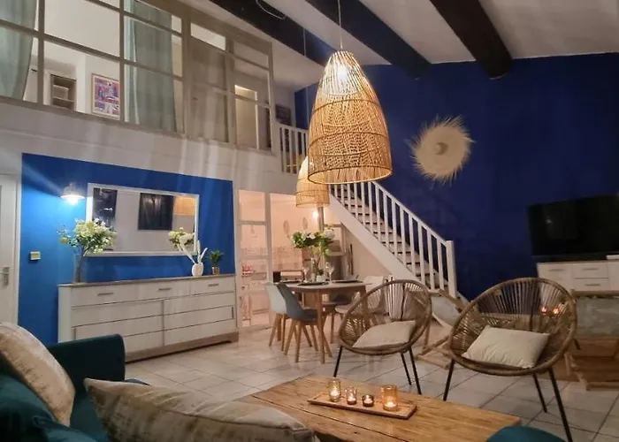 Apartment Le Tassigny, Duplex Superbe Vue Sur Les Quai, Centre Historique